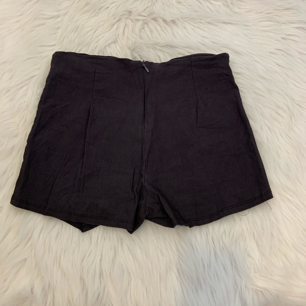 Skort - Picture 2 of 2